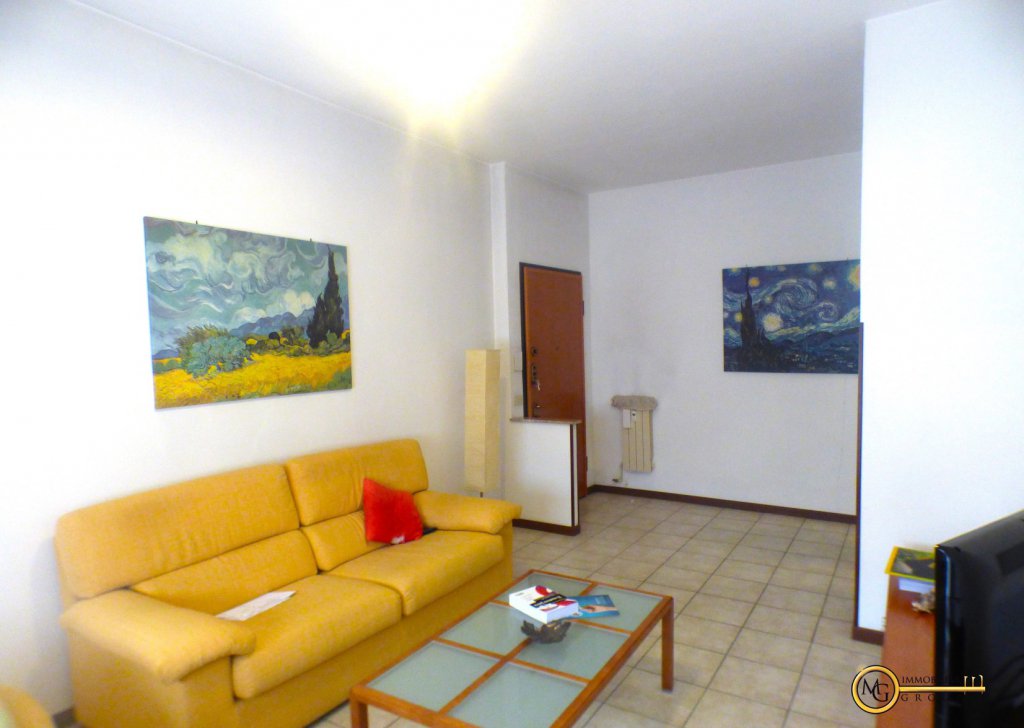 For Rent Apartments undefined - Three-room apartment Locality 