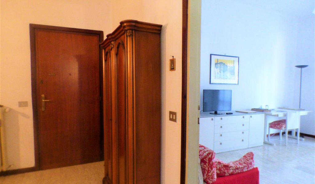 Large three-room apartment