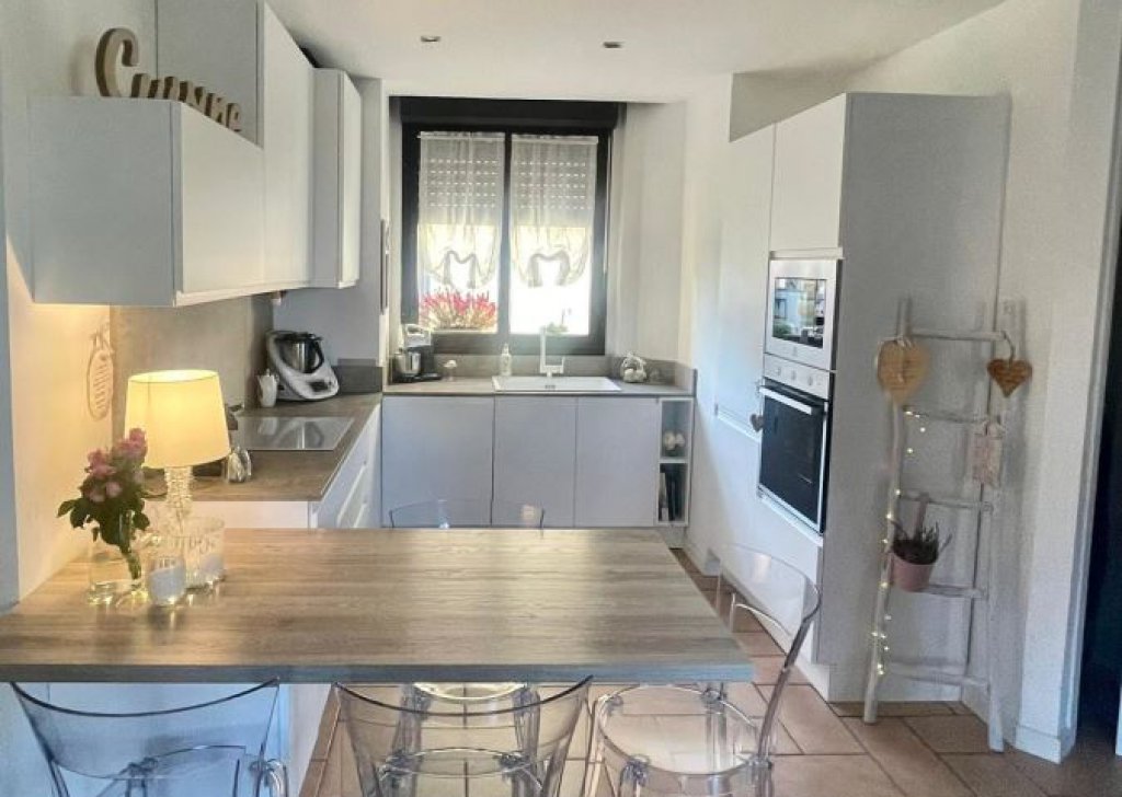 Vendita Appartamenti Melzo - Trilocale con terrazzo e box Località Melzo