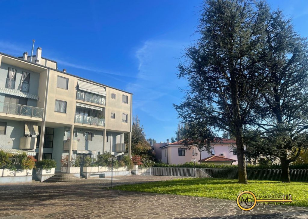 Vendita Appartamenti Melzo - Trilocale con terrazzo e box Località Melzo