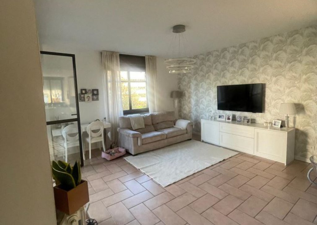 Vendita Appartamenti Melzo - Trilocale con terrazzo e box Località Melzo