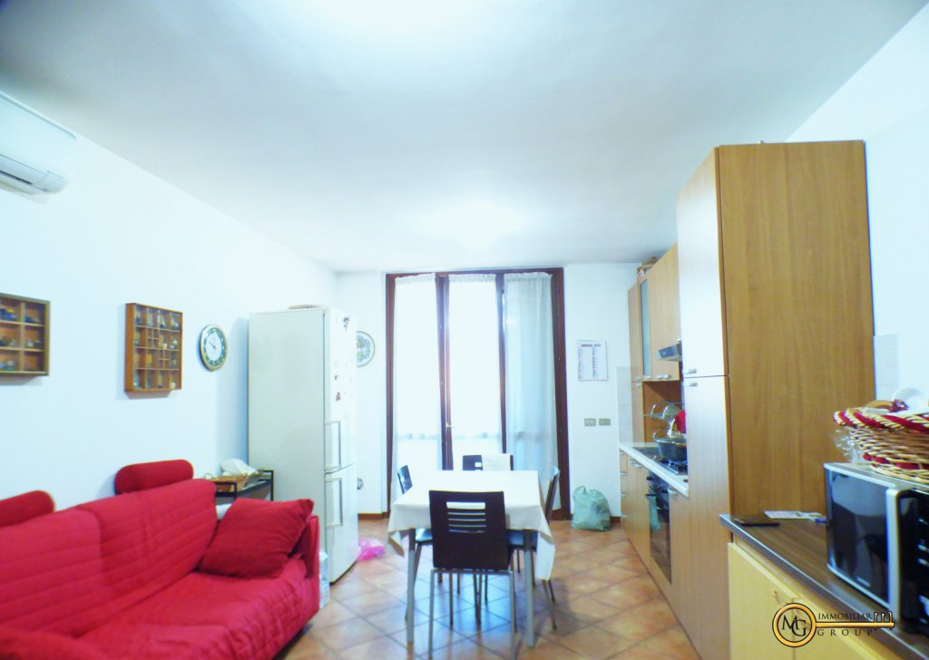 Vendita Appartamenti Vignate - CENTRO PAESE Località Vignate - Per info 331 3082086 email: vignate@mgimmobiliaregroup.it