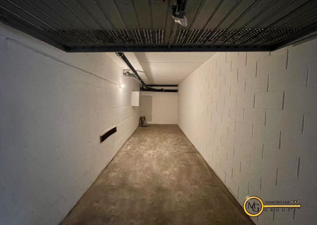 Vendita Box, Posti Auto Vignate - Box in zona scuole Località Vignate