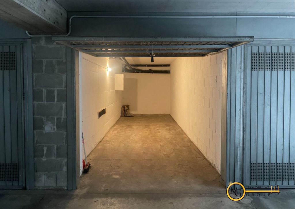 Vendita Box, Posti Auto Vignate - Box in zona scuole Località Vignate