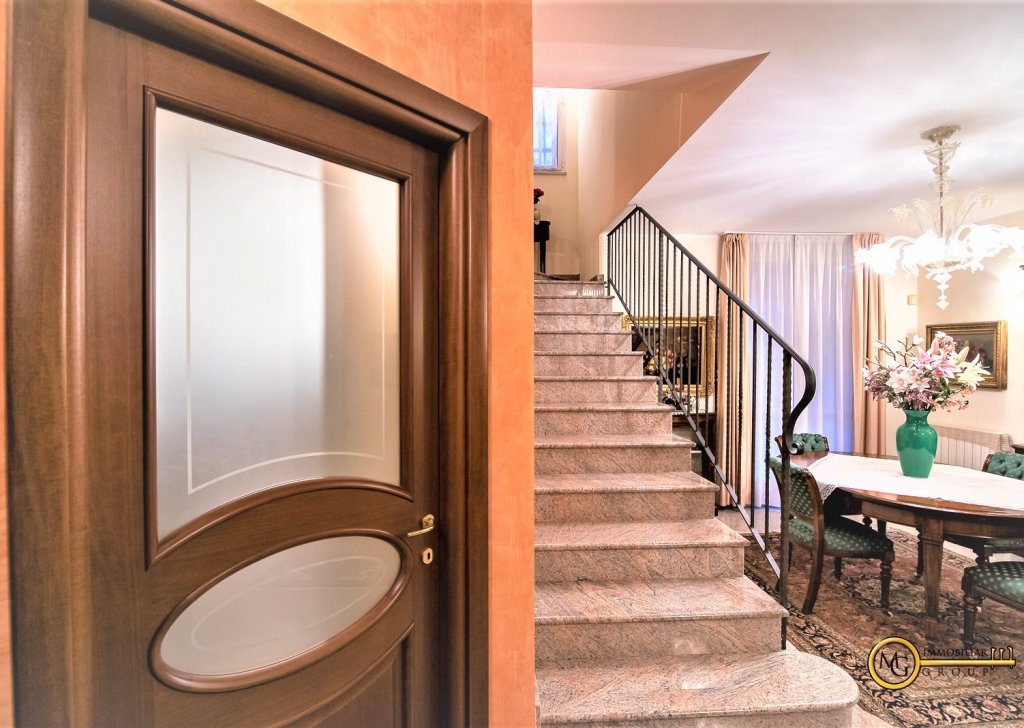 Vendita Ville Vignate - VENDUTA!!!! Località Vignate - Per info 3313082086 email: vignate@mgimmobiliaregroup.it