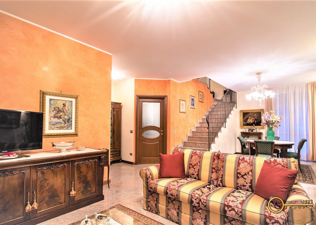 Vendita Ville Vignate - VENDUTA!!!! Località Vignate - Per info 3313082086 email: vignate@mgimmobiliaregroup.it