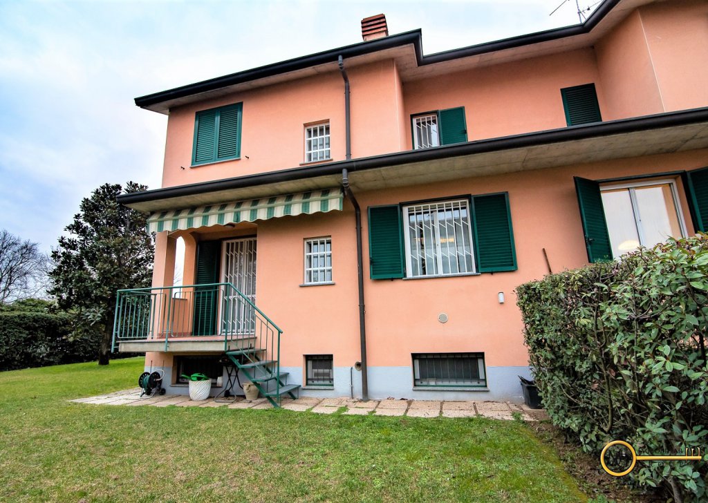 Vendita Ville Vignate - VENDUTA!!!! Località Vignate - Per info 3313082086 email: vignate@mgimmobiliaregroup.it