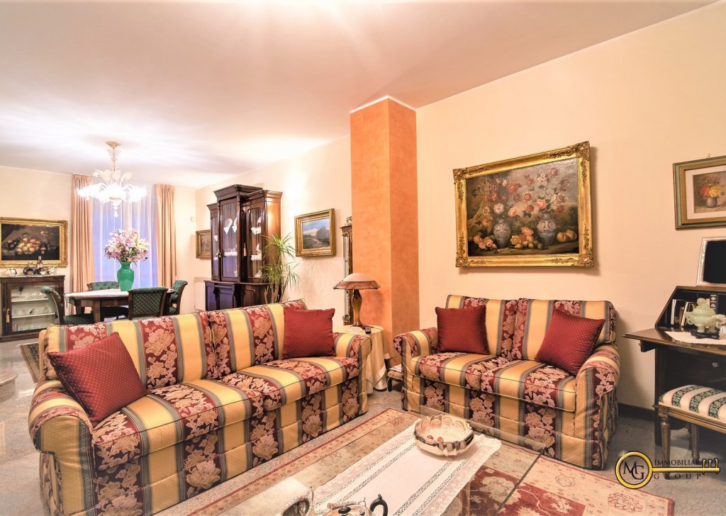 Vendita Ville Vignate - VENDUTA!!!! Località Vignate - Per info 3313082086 email: vignate@mgimmobiliaregroup.it